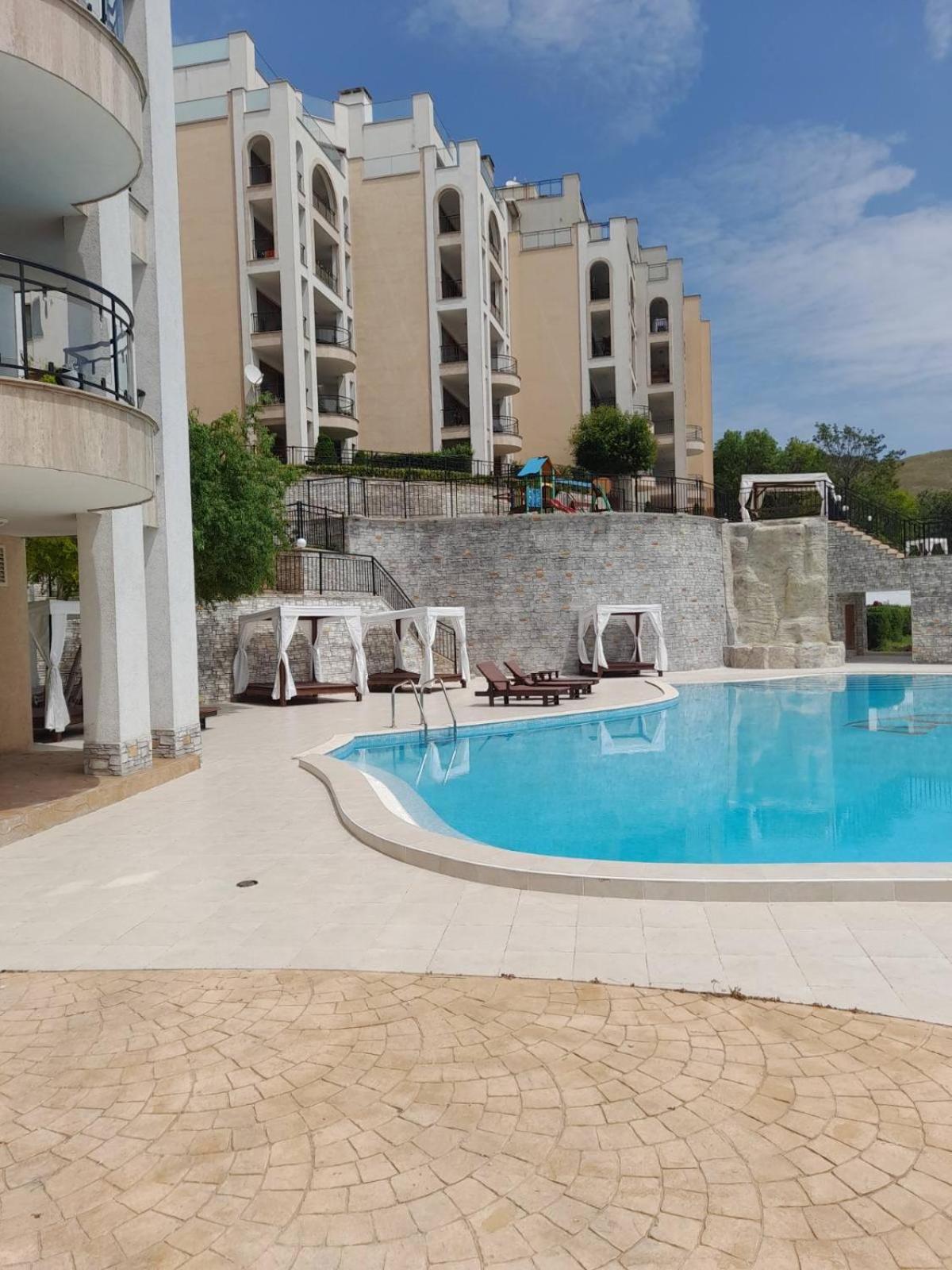 Queen'S Palace Balchik Apartment Luaran gambar